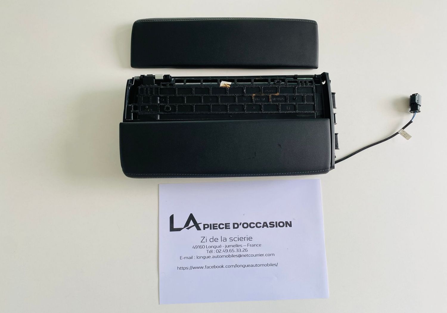 ACCOUDOIR POUR PEUGEOT 3008 II- 9810060277