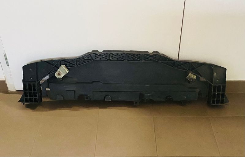 TRAVERSE DE PARE CHOCS AVNT PEUGEOT 207 - 9649583180