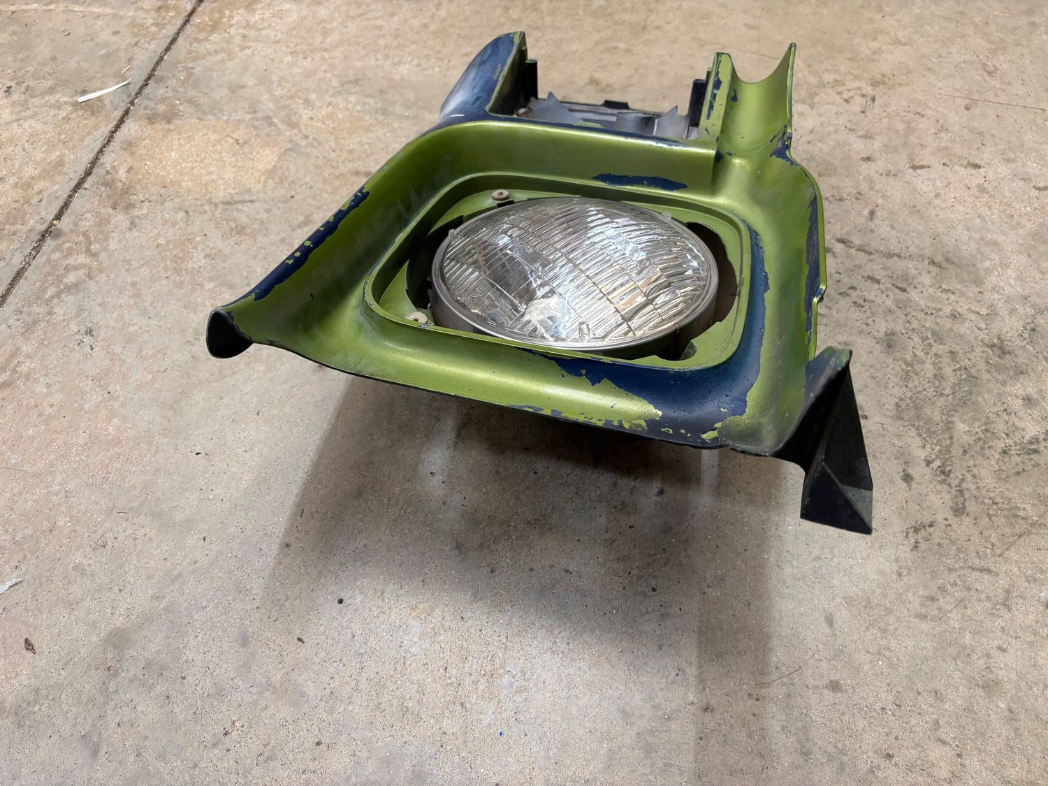 Original Used GM  1971-72 Chevelle Fender Extension - LH