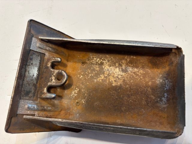 1966-67 Chevelle Original GM Dash Ash Tray - Used Part (1A26392)