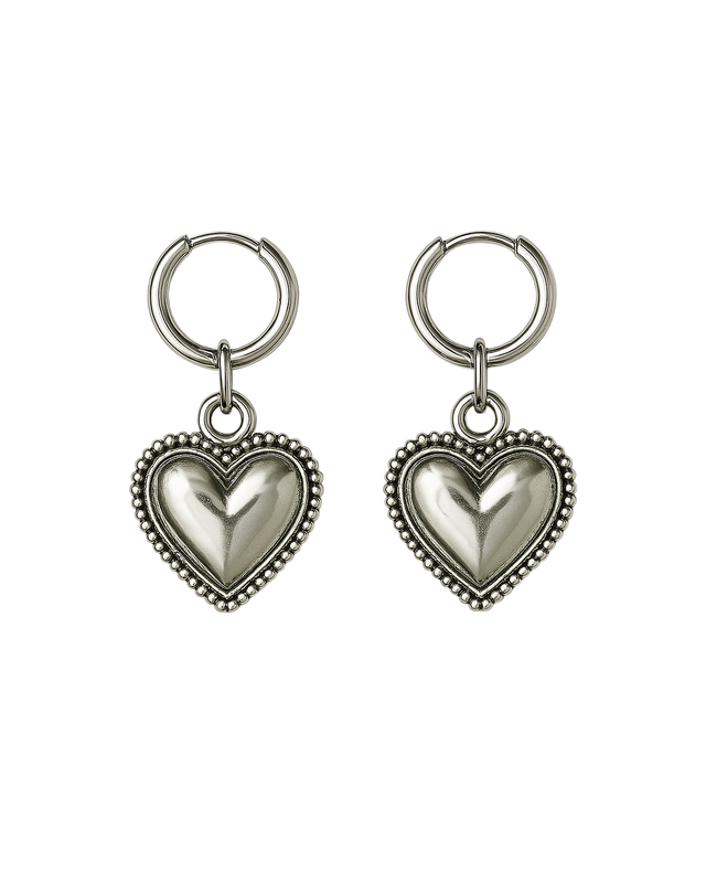 Aretes de corazón plateado completo