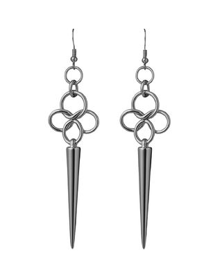 Aretes largos con diseño de círculos y púas