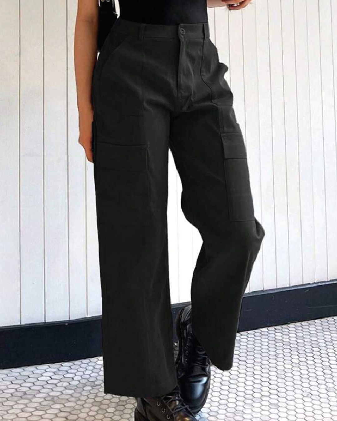 Pantalón cargo con bolsillos