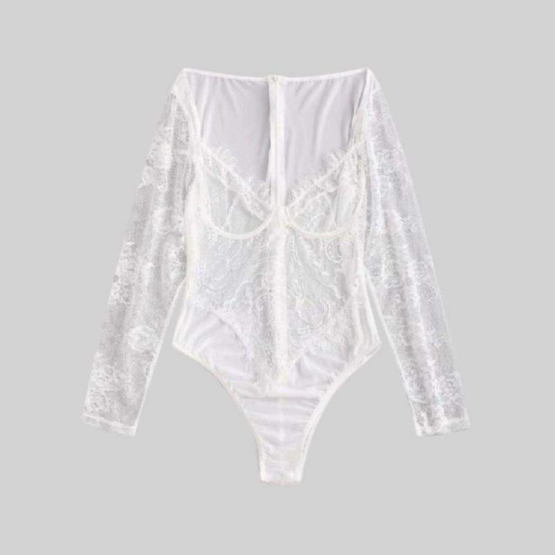 Body blanco de encaje con varillas