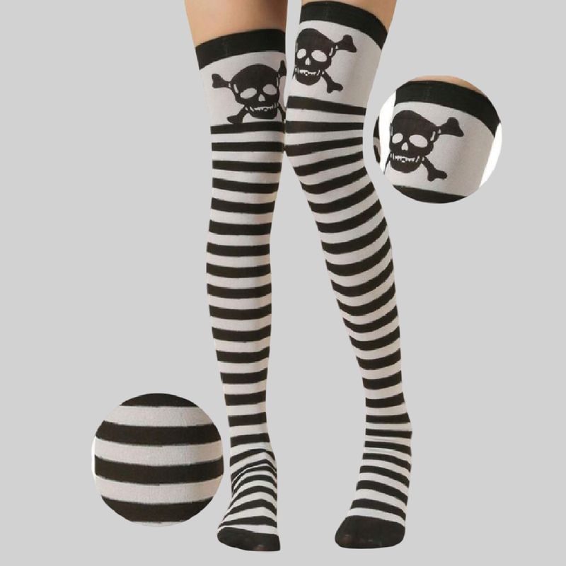 Medias con Calaveras y Líneas