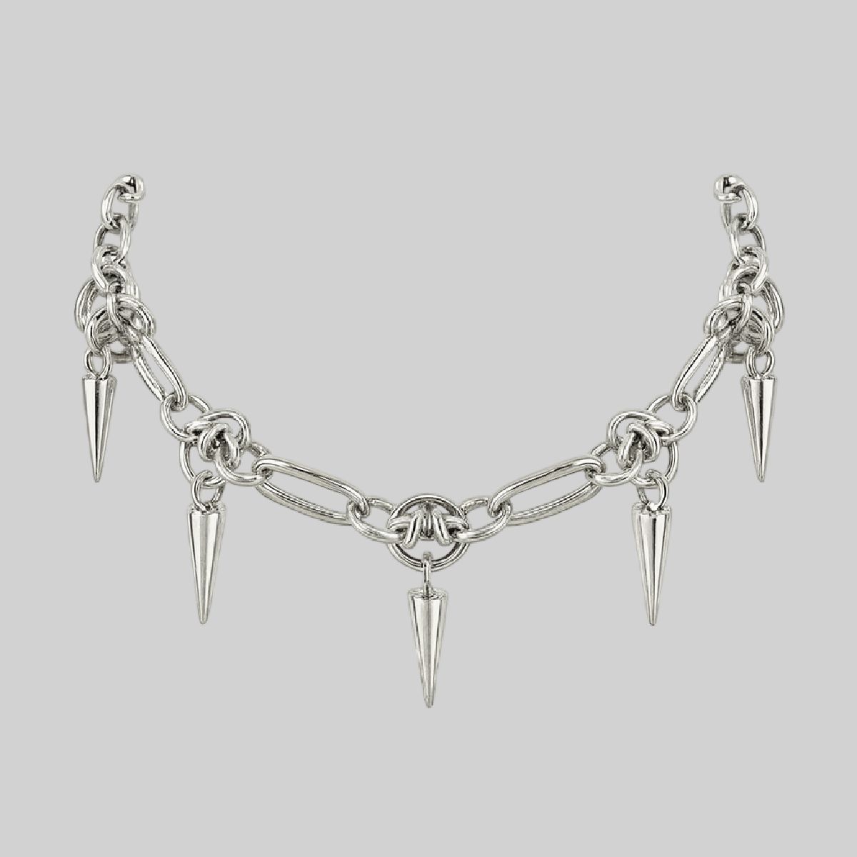 Choker amarrado con diseño de púas