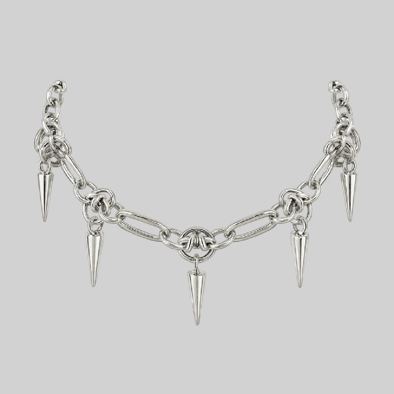 Choker amarrado con diseño de púas