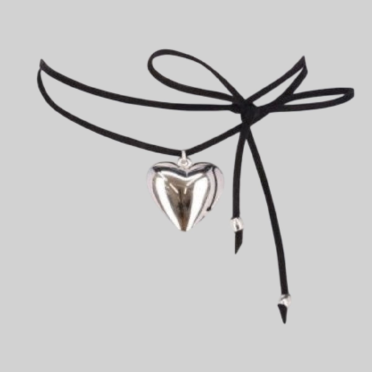 Collar de corazón gris