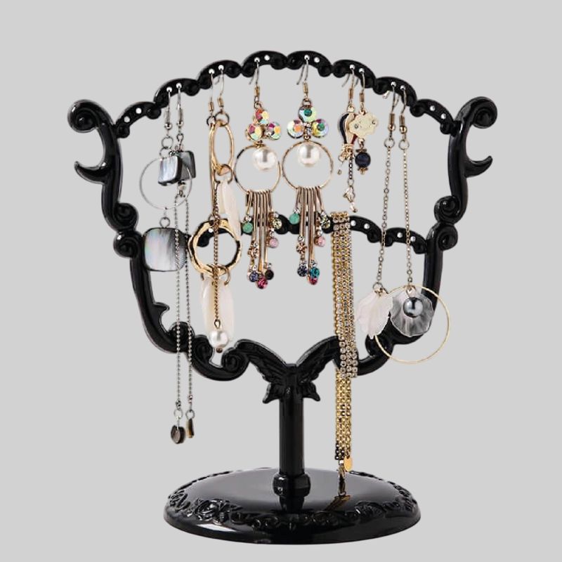 Colgador de aretes estilo gótico