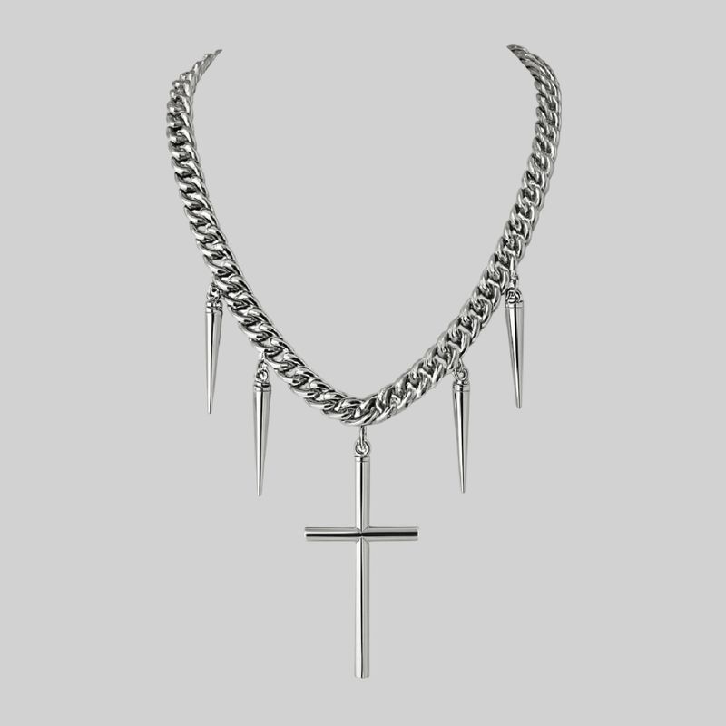 Collar chunky con espadas y cruz colgante