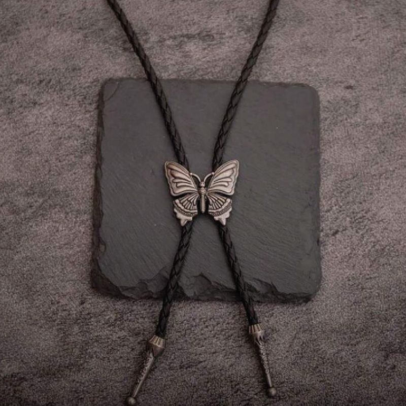 Collar corbatín mariposa