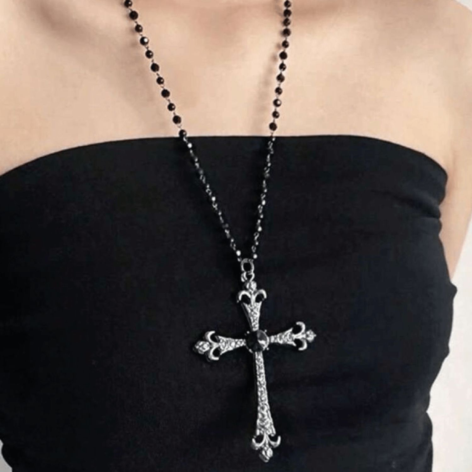 Collar aros negros + cruz XL