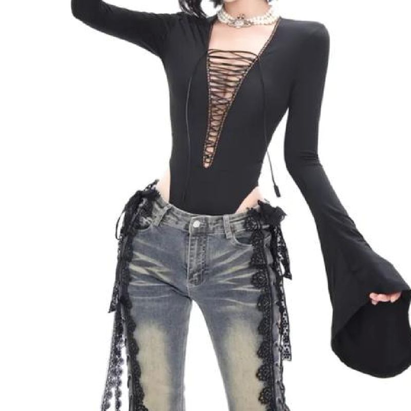 Body ajustable con abertura y diseño de cordón