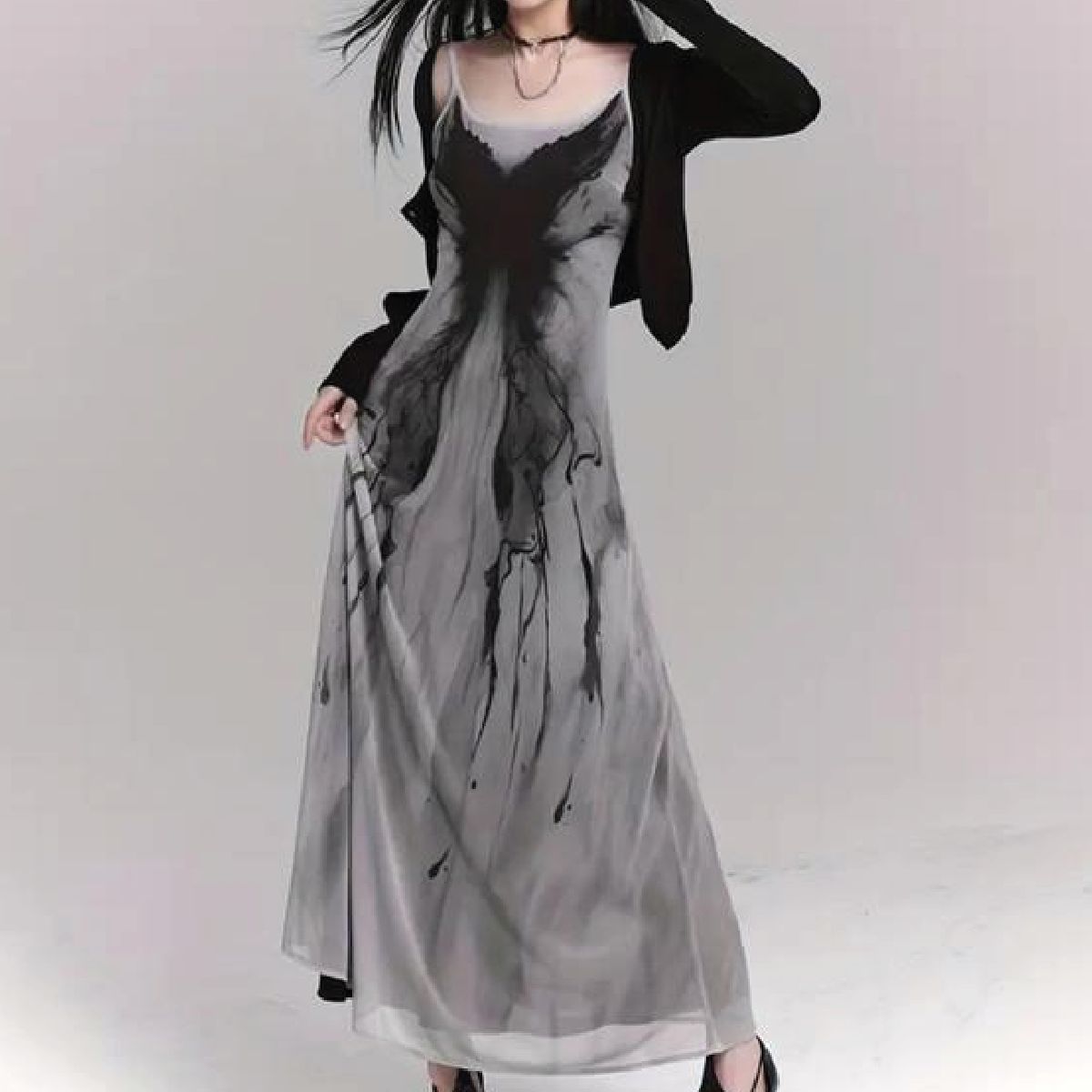 Vestido midi con estampado de mariposa