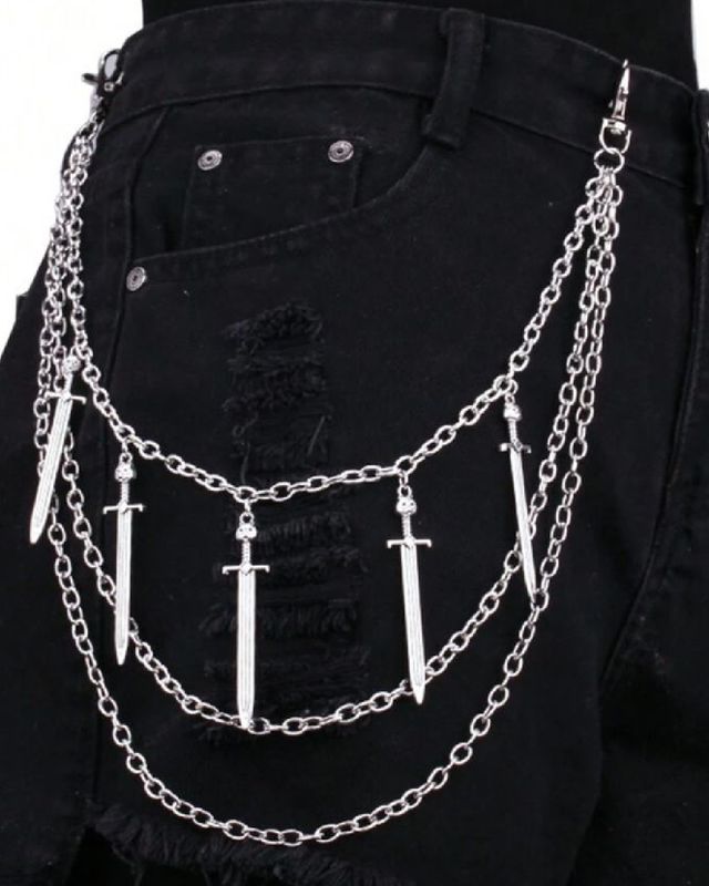 Cadena colgante lateral con espadas