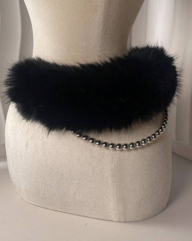 Cinturon de perlas colgantes con estilo peluche