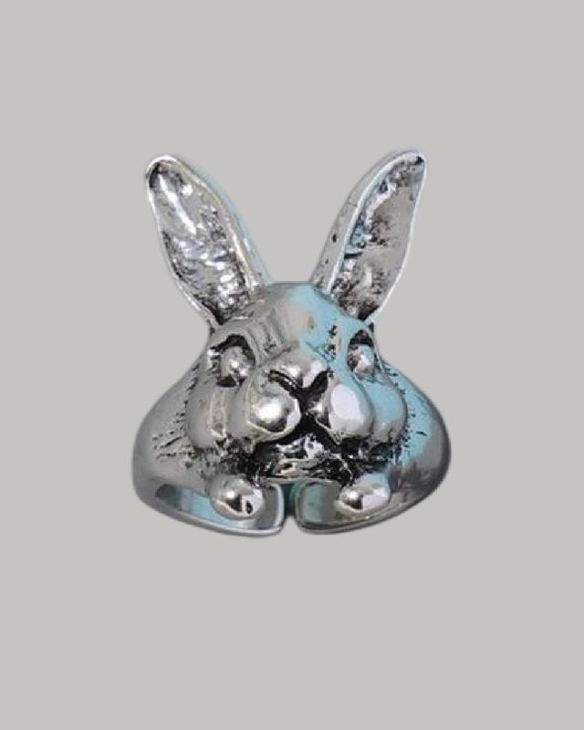 Anillo “Bunny Bite Ring”