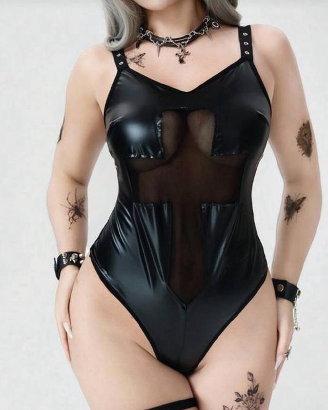 Body de látex con cruz