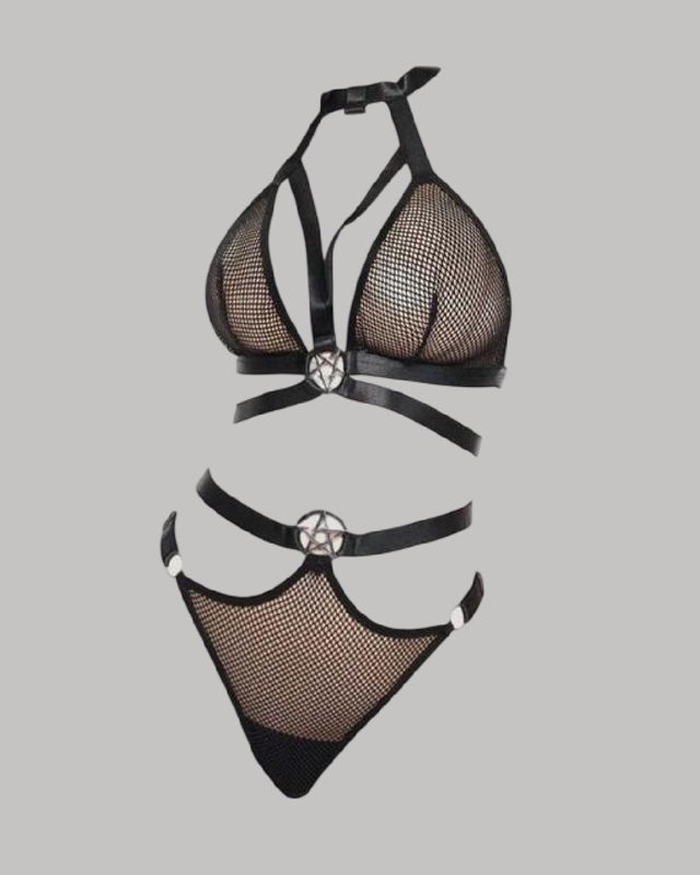 Set de lencería “Dark Muse Lingerie Set”