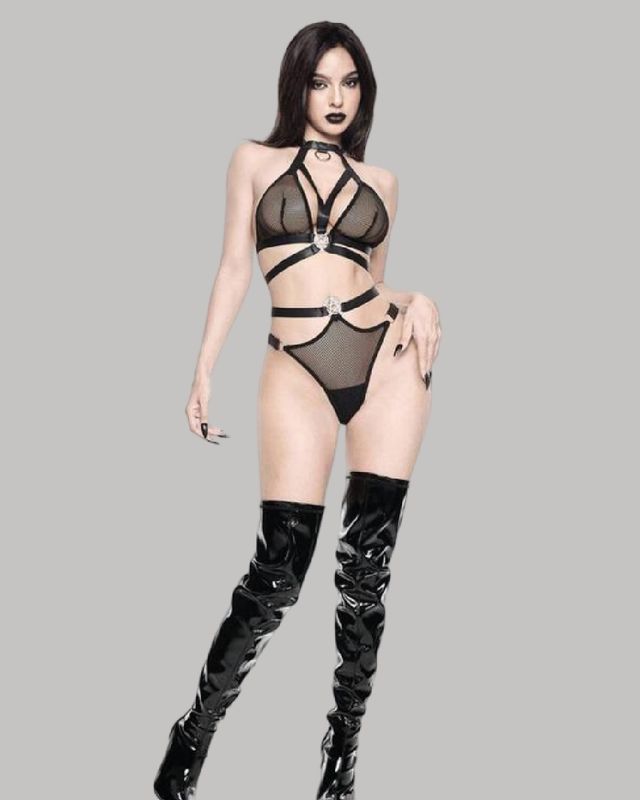 Set de lencería “Dark Muse Lingerie Set”