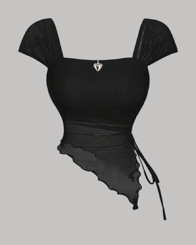 Blusa mangas princesa + dije corazón