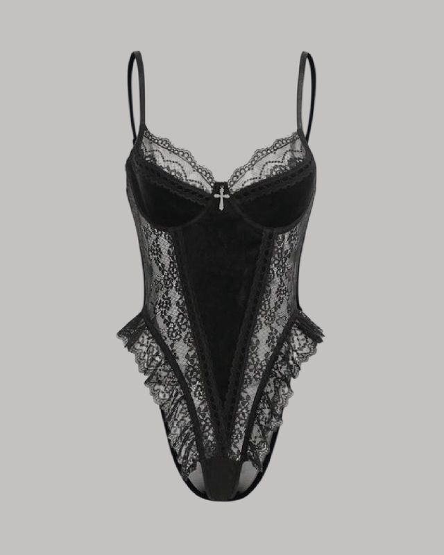 Body encaje + dije cruz