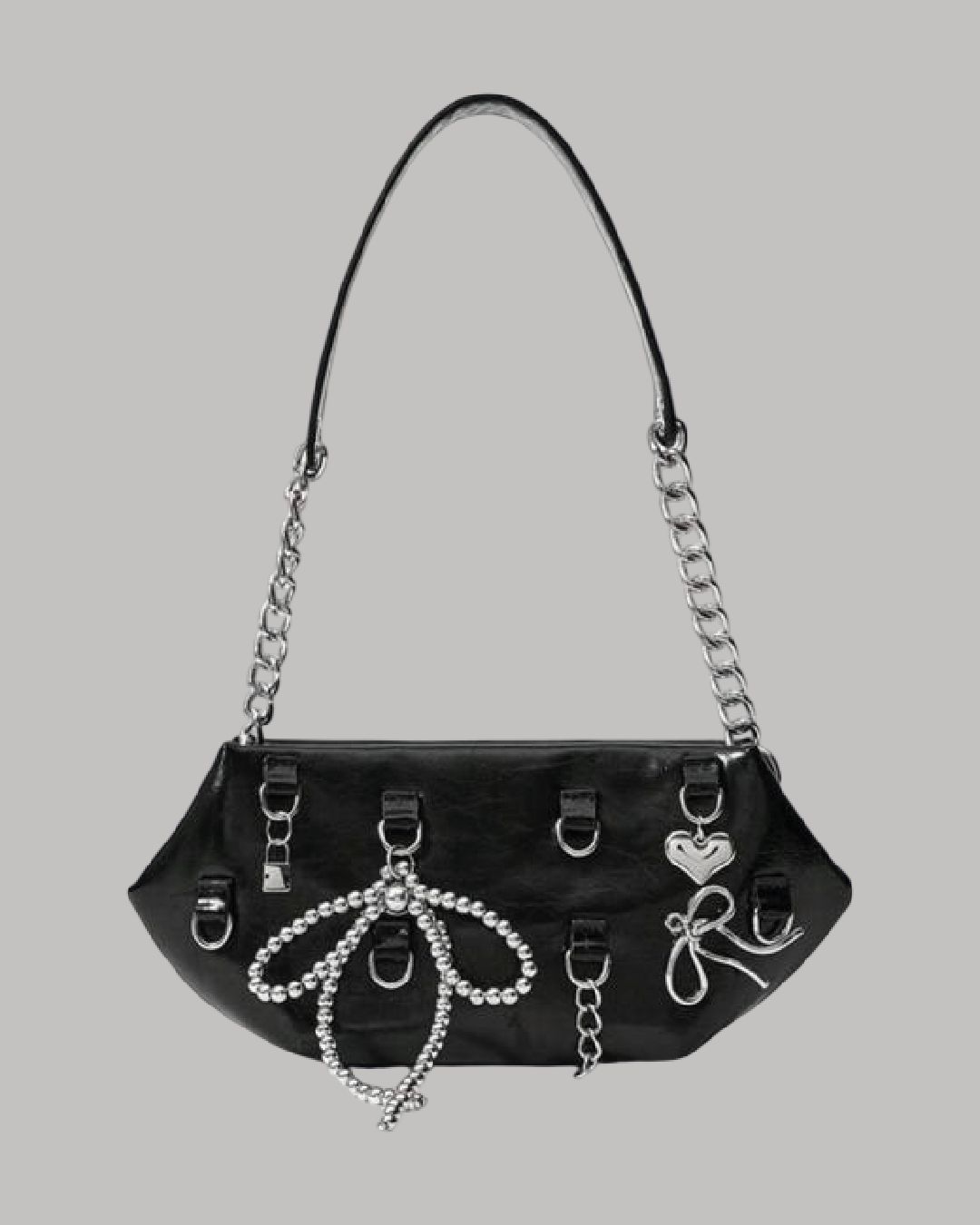 Bolso de hombro con dijes “Charm Loaded Shoulder Bag”