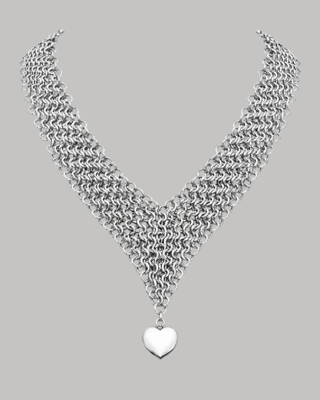 ​Collar chainmail con dije de corazón