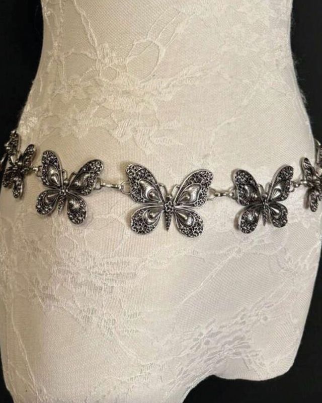 Cadena de cintura con dijes de mariposa