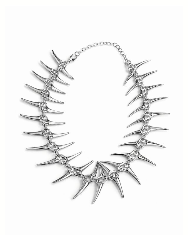 Choker con diseño de púas