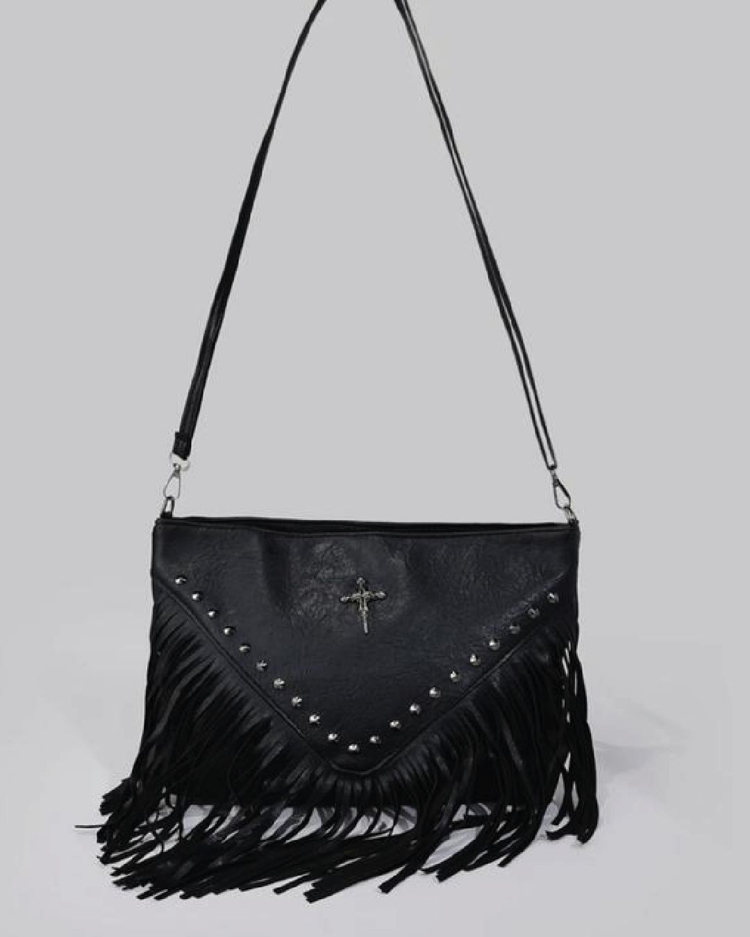Bolso boho de cuerina con cruz