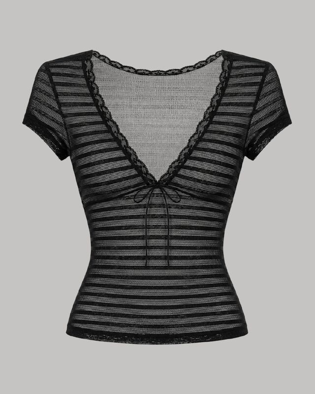 Blusa de lineas, estilo encaje