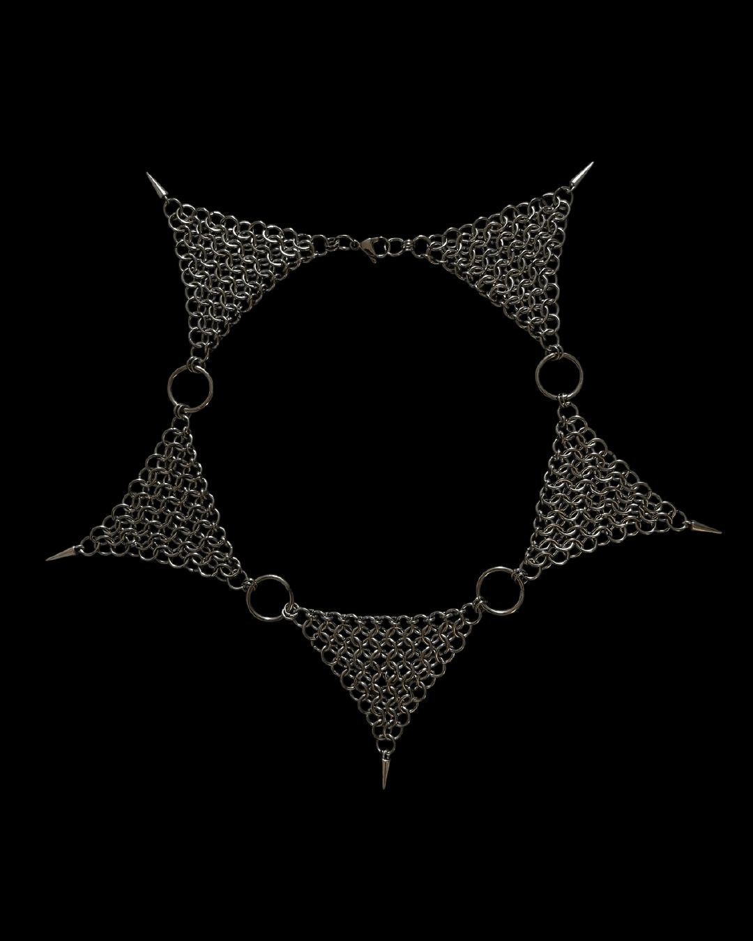 Collar estilo con púas