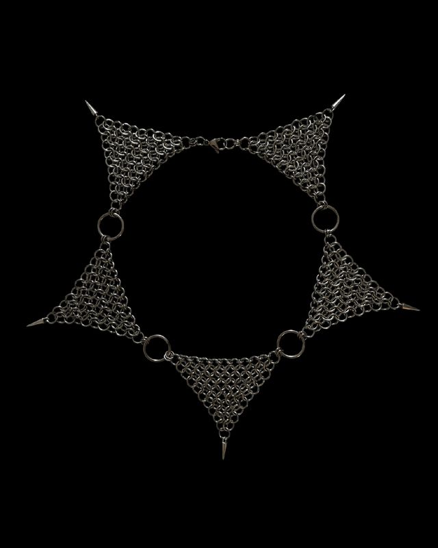 Collar estilo con púas