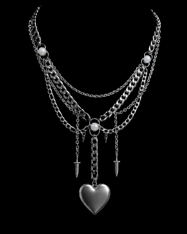 Collar con corazón con diseño estilo cascada