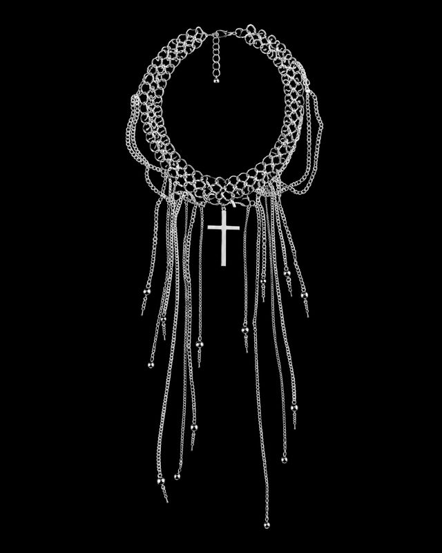 collar con capas