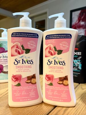 ST. IVES SMOOTHING ROSE &amp; ARGAN OIL LOTION 621 ml