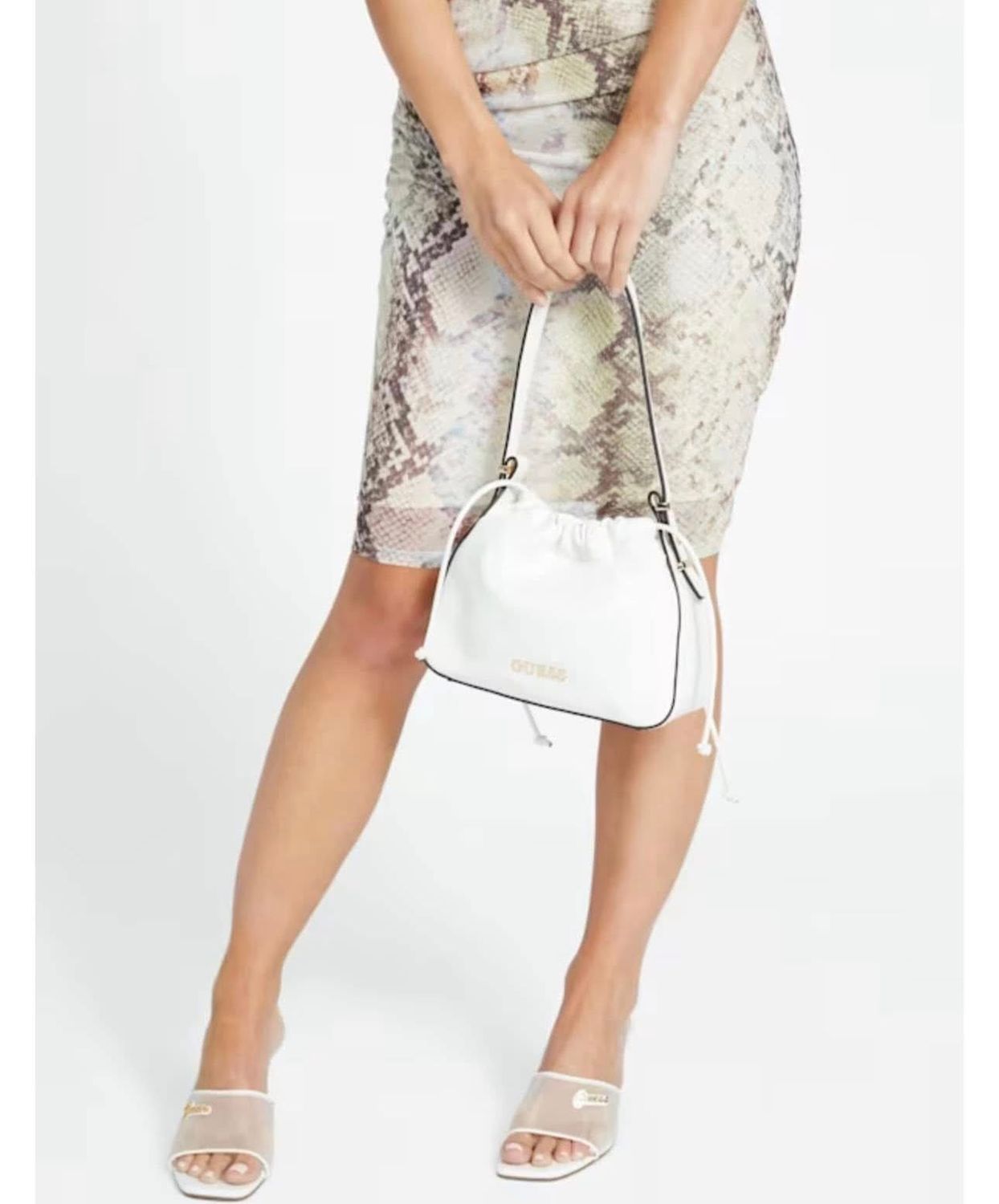 GUESS STELLA DOME 00203 WITH PAPERBAG