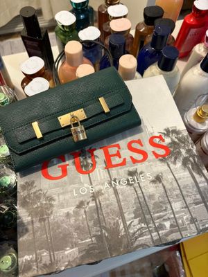 GUESS EMERALD WALLET 001 WITH PAPERBAG