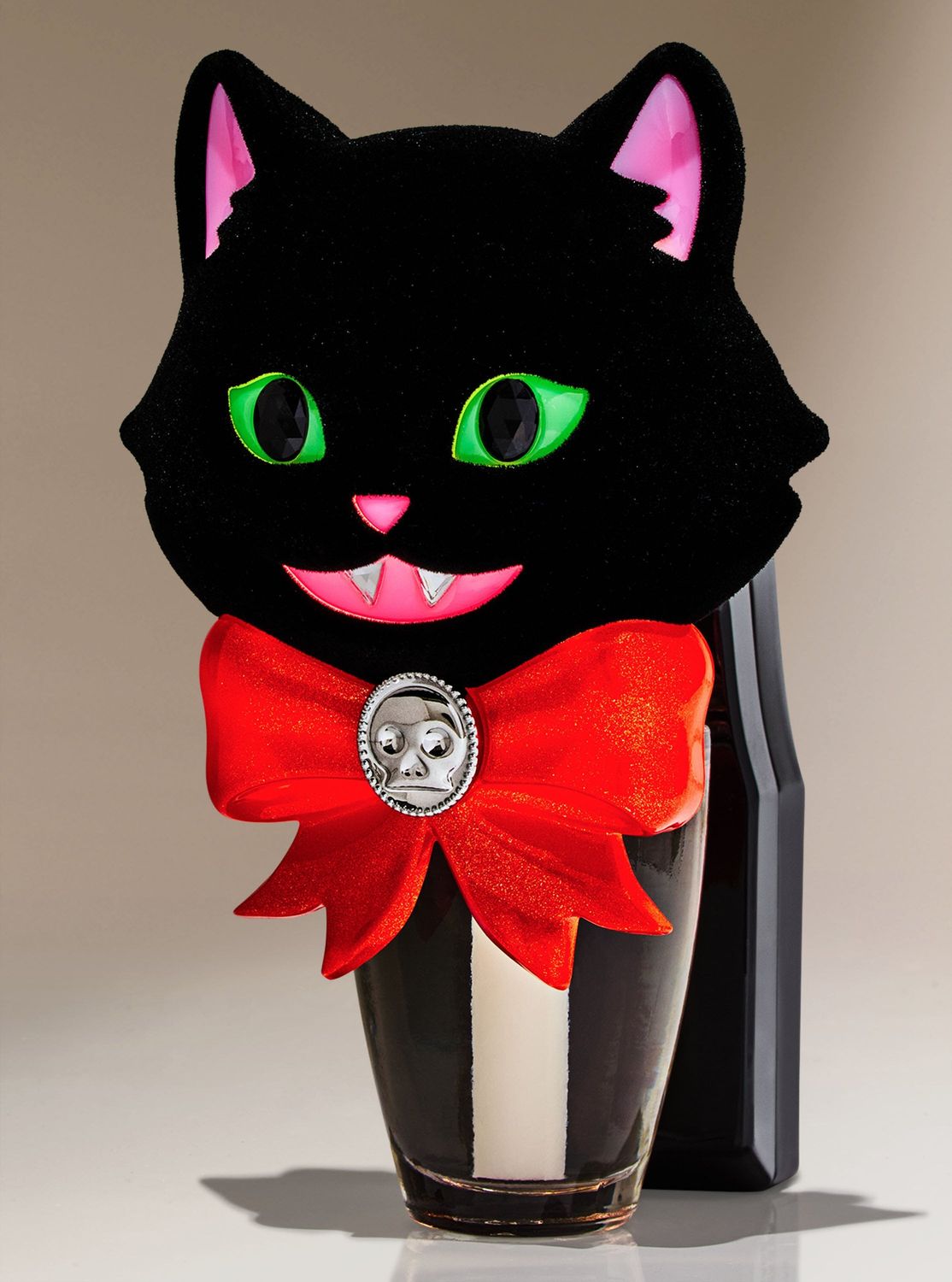 BLACK CAT WALLFLOWER PLUG INTRANSITB14