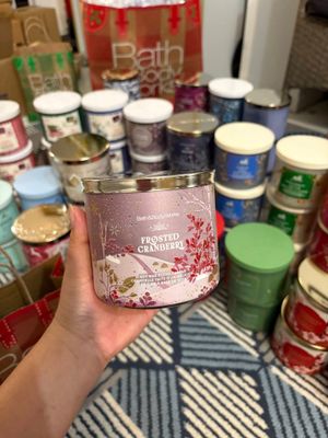 FROSTED CRANBERRY 3WICKS CANDLE ONHAND