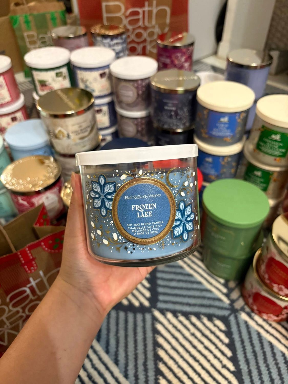 FROZEN LAKE 3WICKS INTRANSIT B14