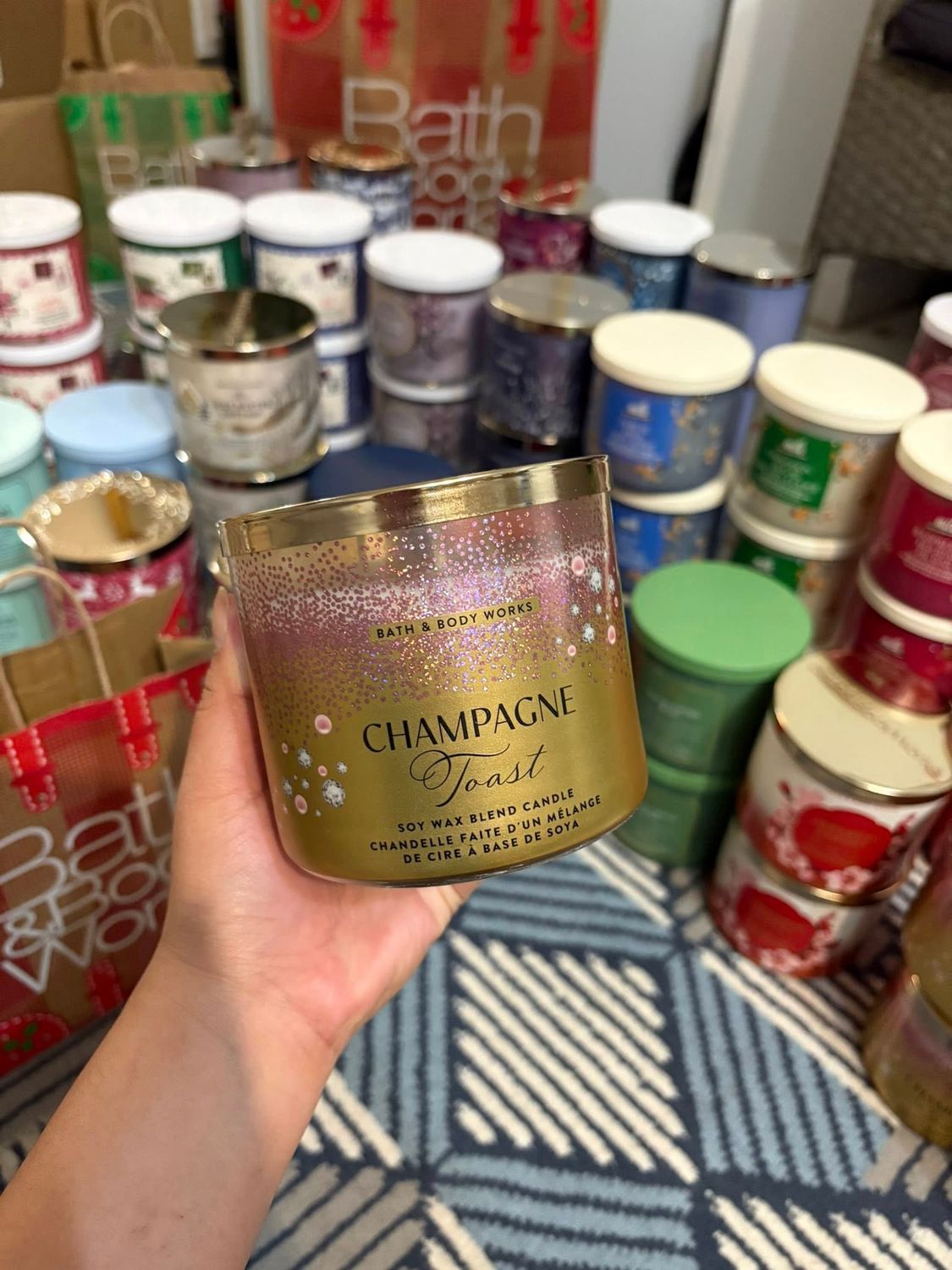 CHAMPAGNE TOAST 3WICKS INTRANSIT B14