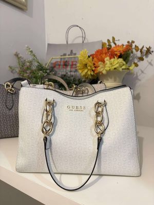 GUESS 007 INTRANSIT B14 with paperbag