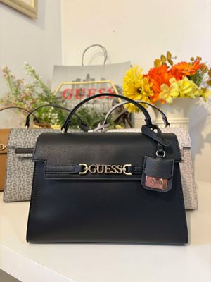 GUESS 001 INTRANSIT B14 with paperbag