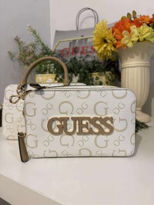 GUESS 015 INTRANSIT B14 with paperbag