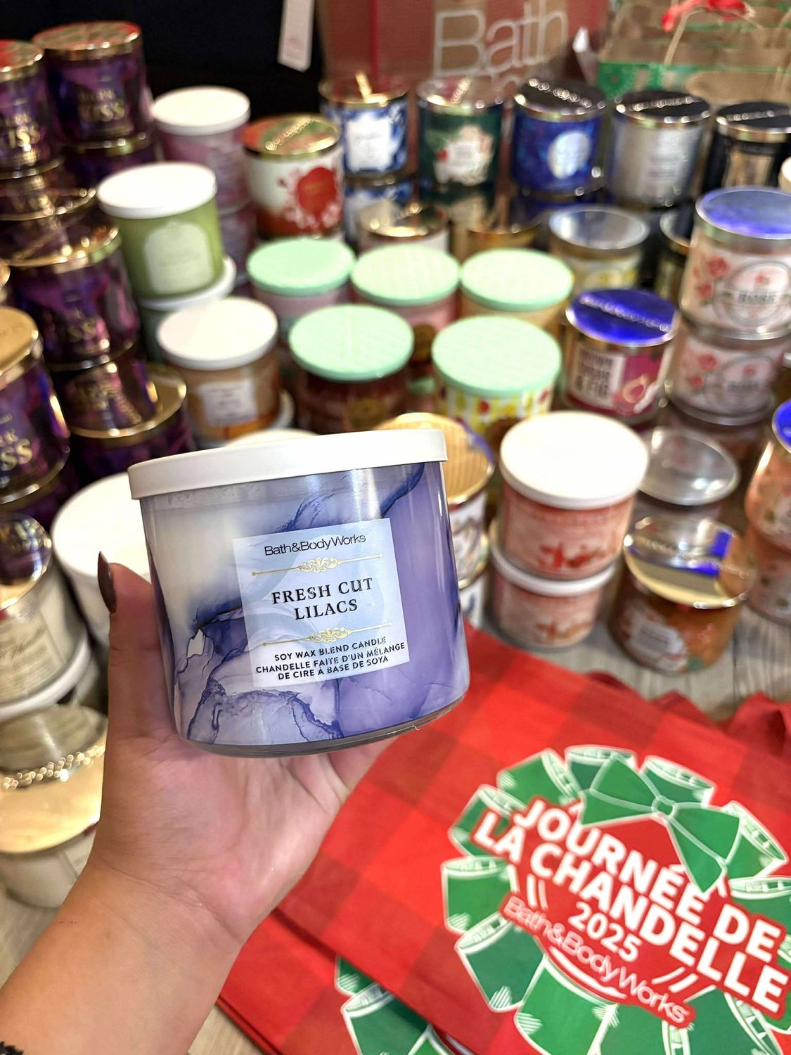 FRESH CUT LILACS 3WCANDLE PRE-ORDER B16