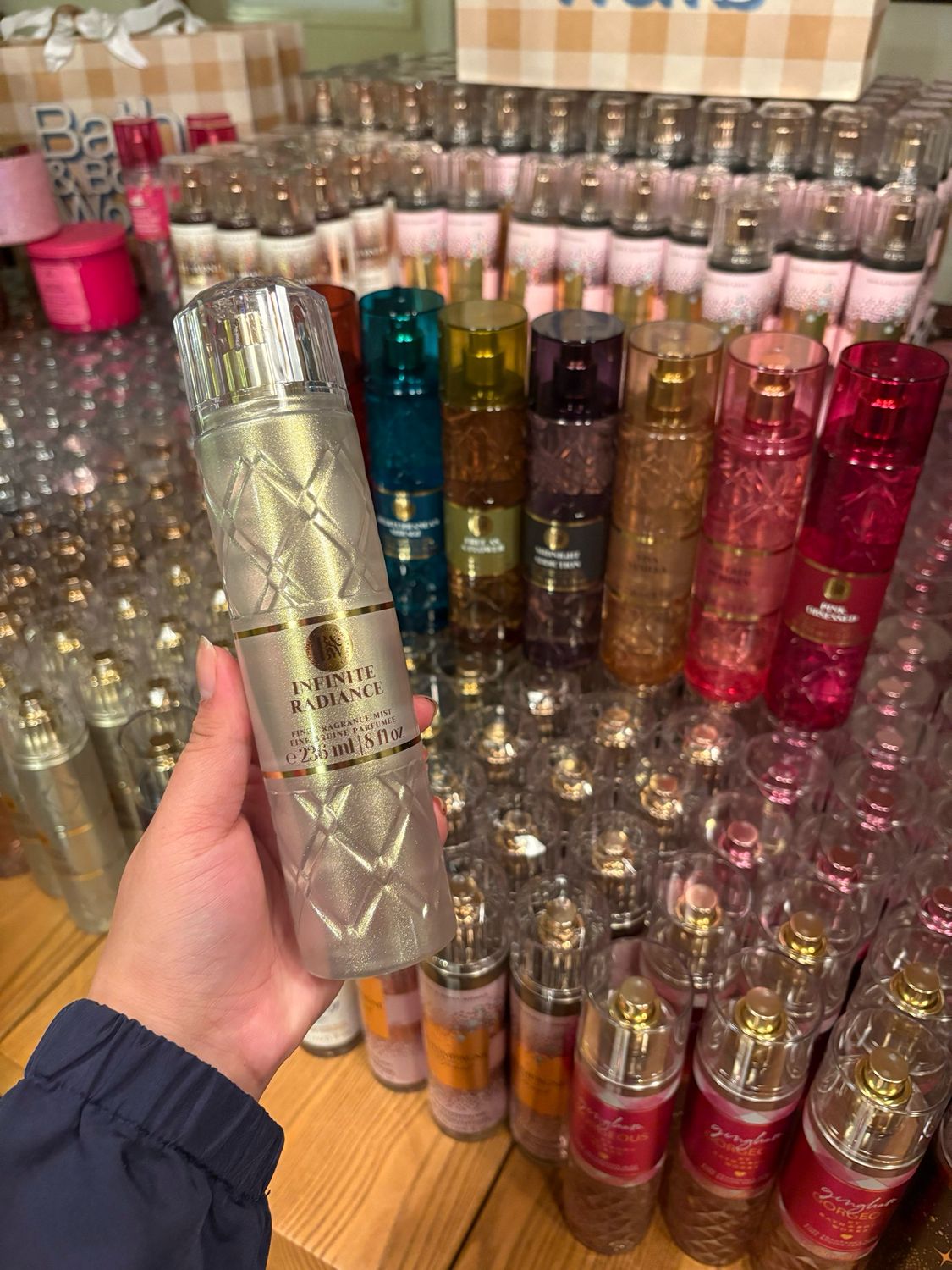 LUX INFINITE RADIANCE MIST PRE-ORDER B17