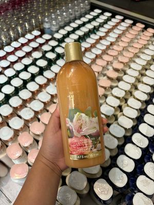 BRIGHTEST BLOOM SHAMPOO ONHAND