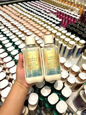 VANILLA ROMANCE BODY LOTIONONHAND